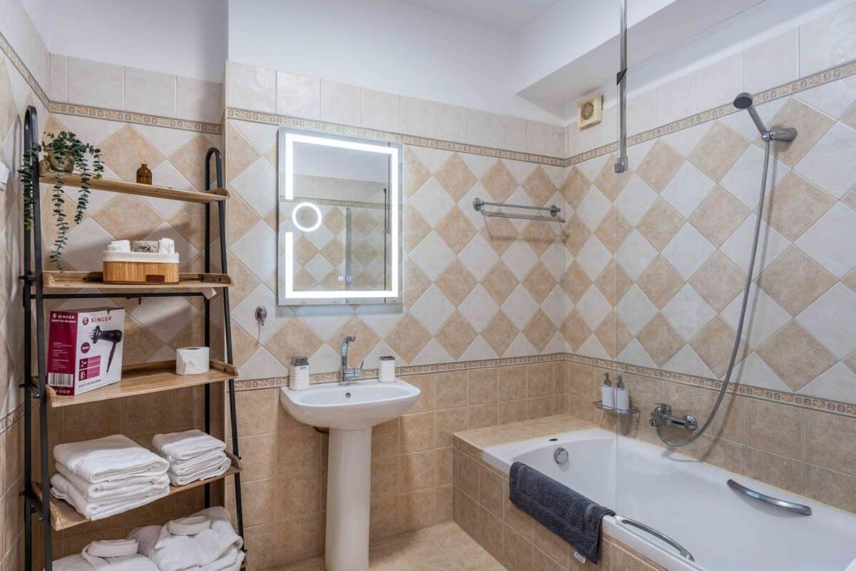 Sitia Panoramic Penthouse - Close To Sandy Beach - Private Parking ภายนอก รูปภาพ